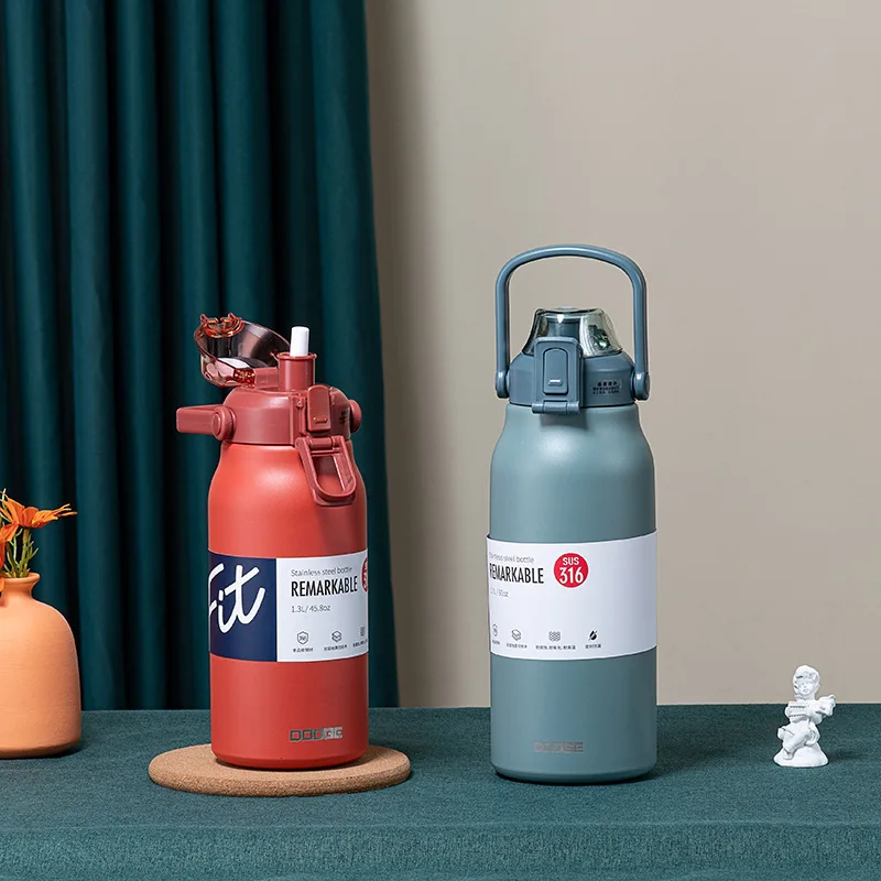 Bouteille d'eau en acier inoxy - Home Office 2024 avis et prix
